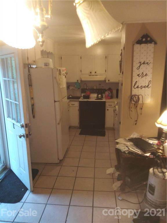 718 Maple Avenue - Photo 1
