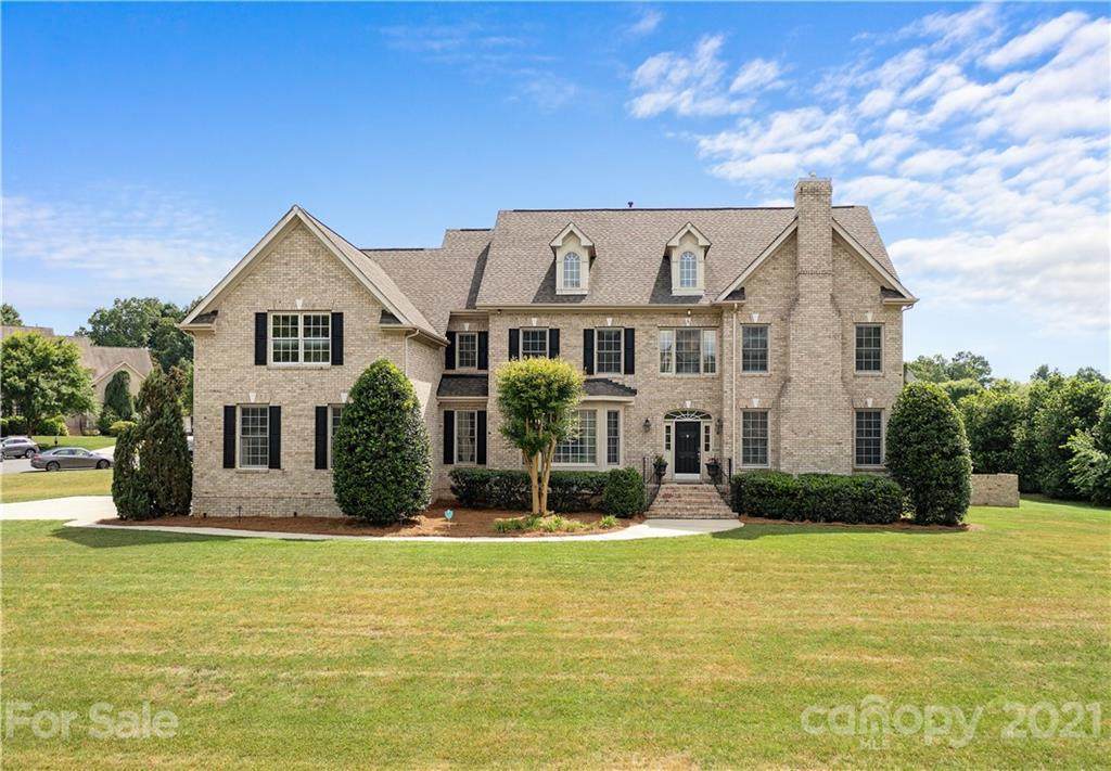 200 Bristol Court - Photo 1