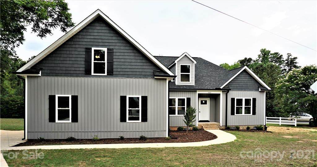 1863 Enochville Road - Photo 1