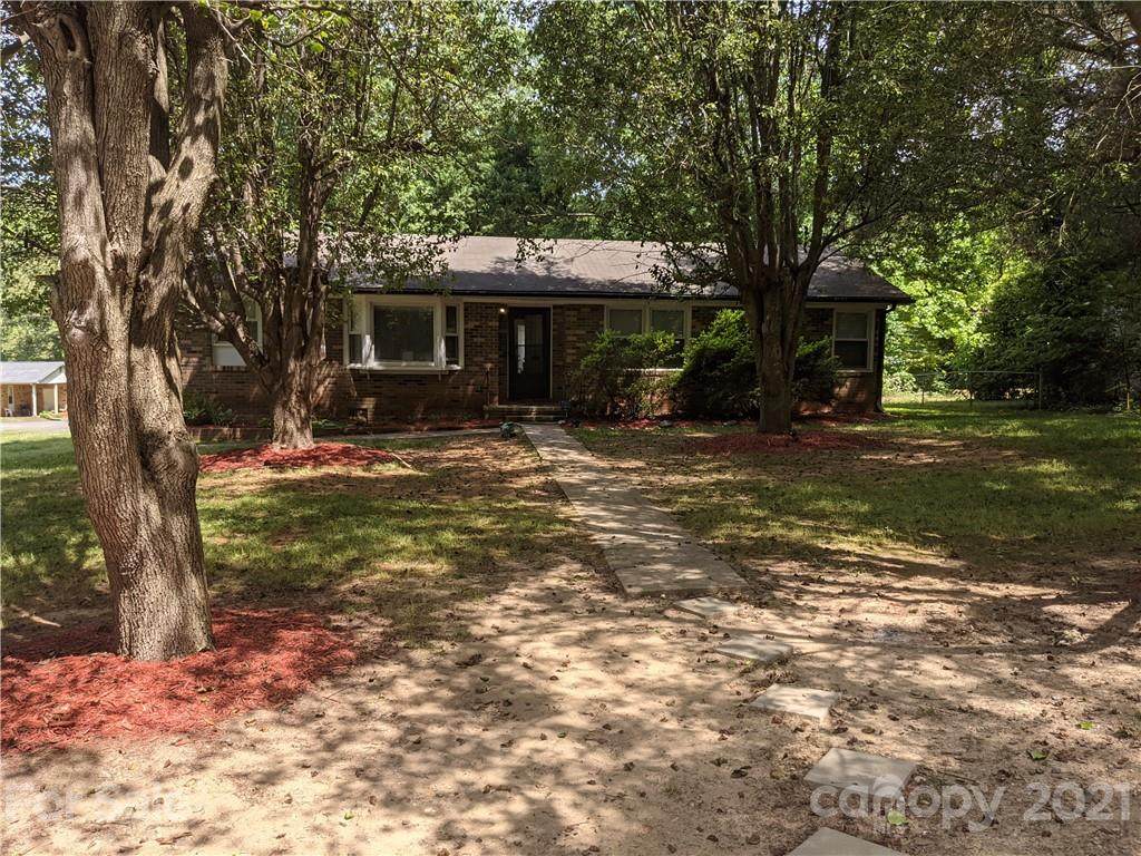 2512 Briar Oak Drive - Photo 1