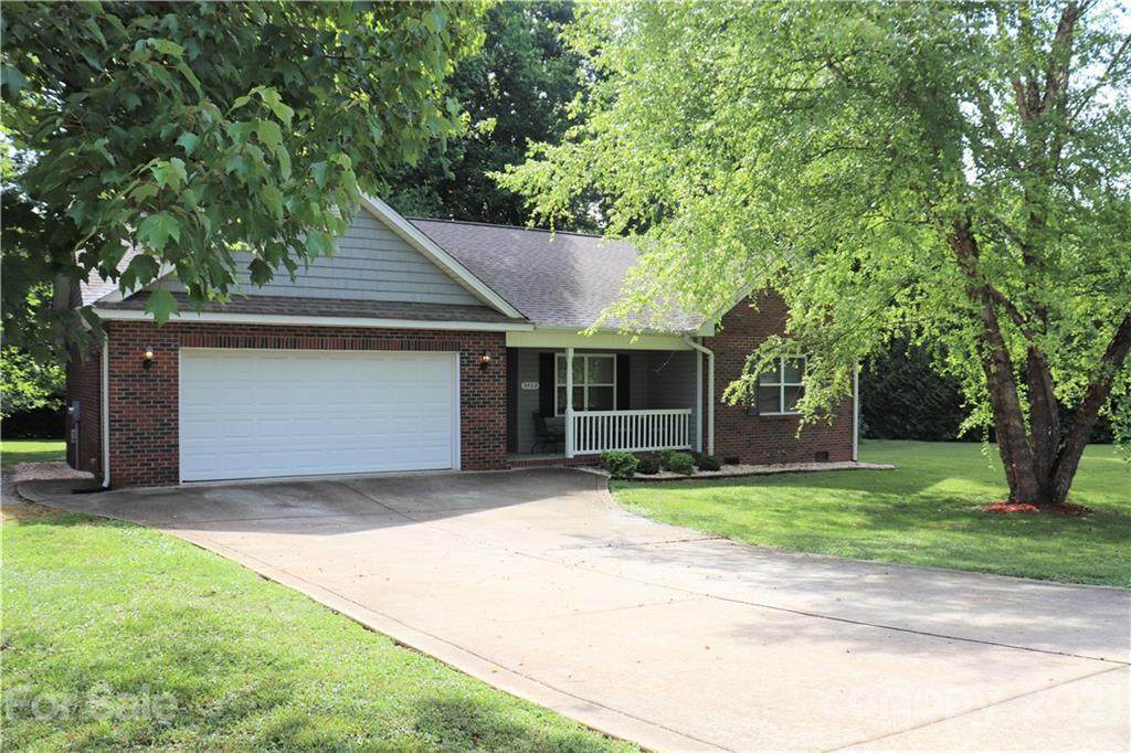 3402 Danial Street - Photo 1