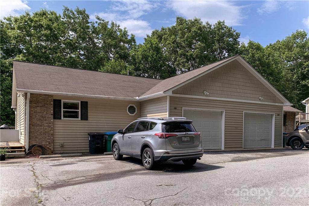 12 Hillsboro Drive - Photo 1