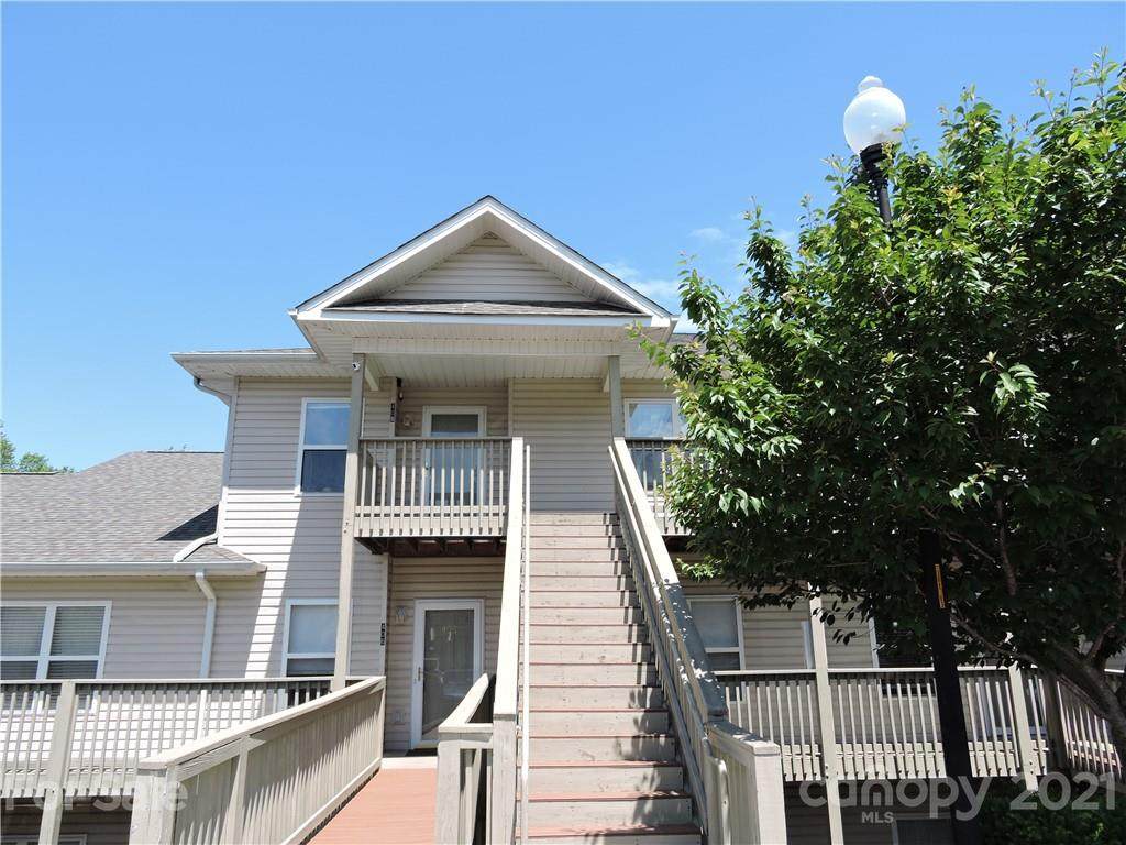 409 Carrington Place - Photo 1