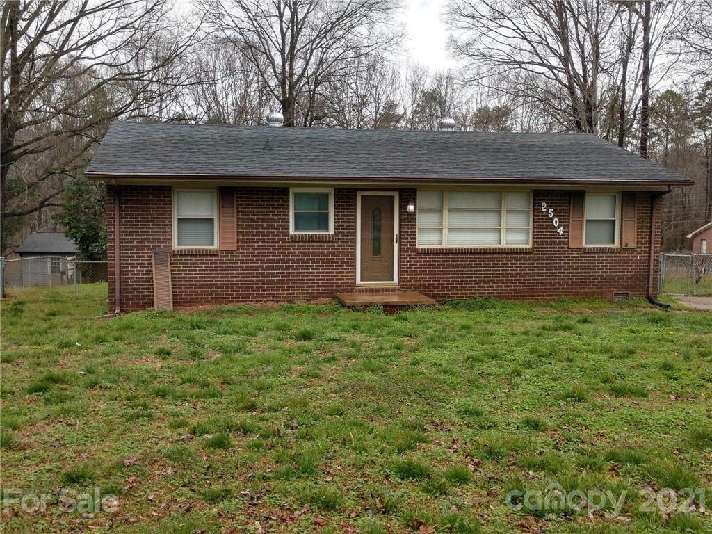 2504 Briar Oak Drive - Photo 1
