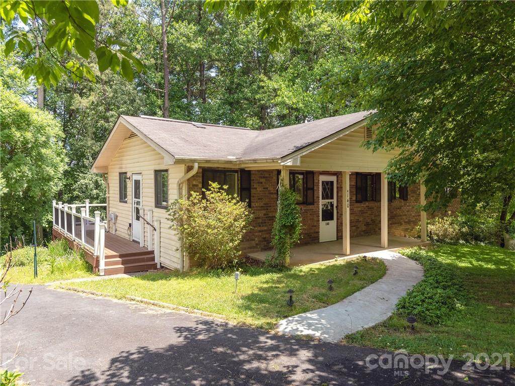 140 Pinehurst Drive - Photo 1