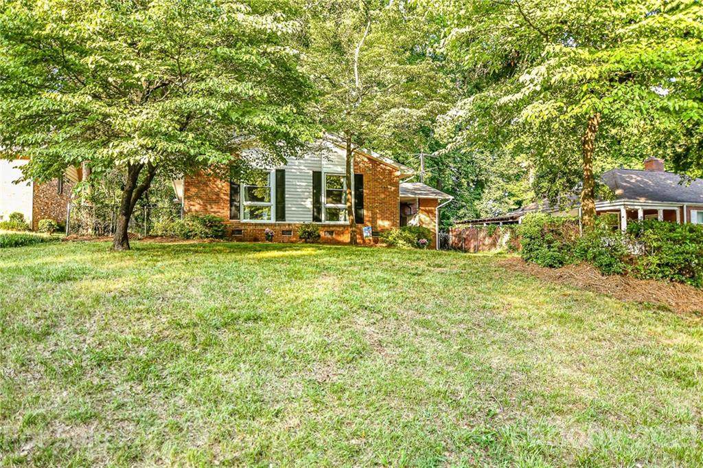 1554 Wickham Lane - Photo 1