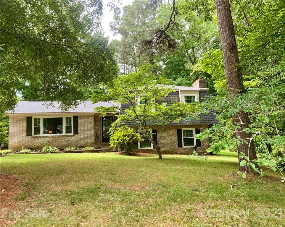 104 Brookside Drive - Photo 1