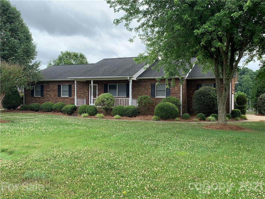 106 Ridgeview Road - Photo 1