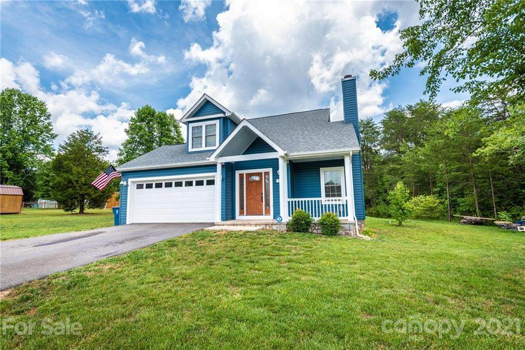 3852 Bridle Path Drive - Photo 1