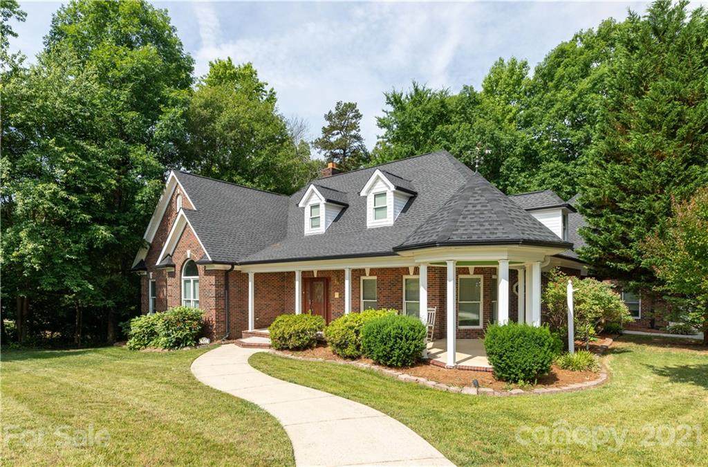 727 Pine Forest Road - Photo 1