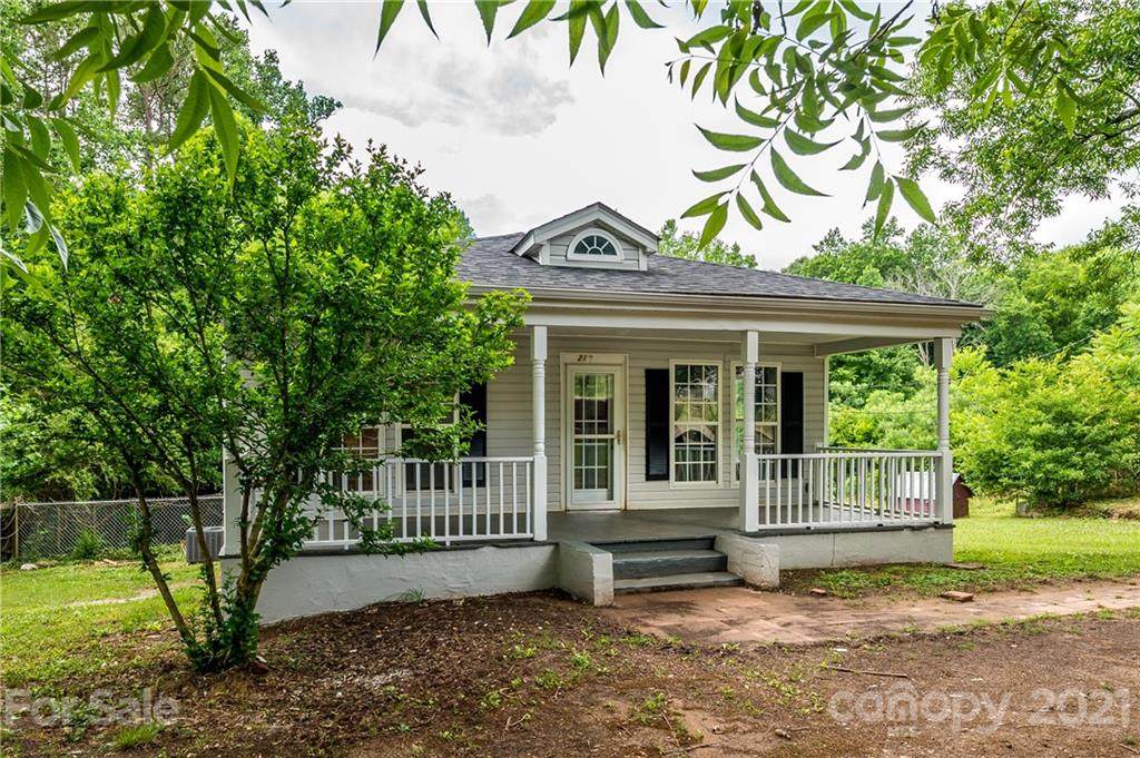 217 Green Chapman Road - Photo 1