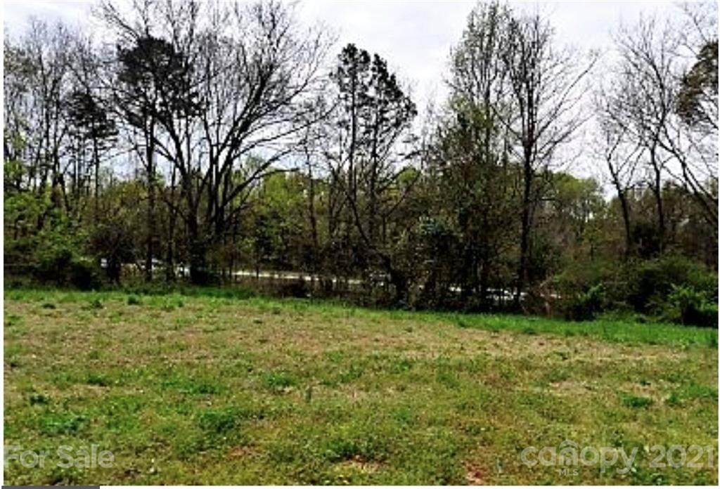 2413 Sanders Avenue - Photo 1