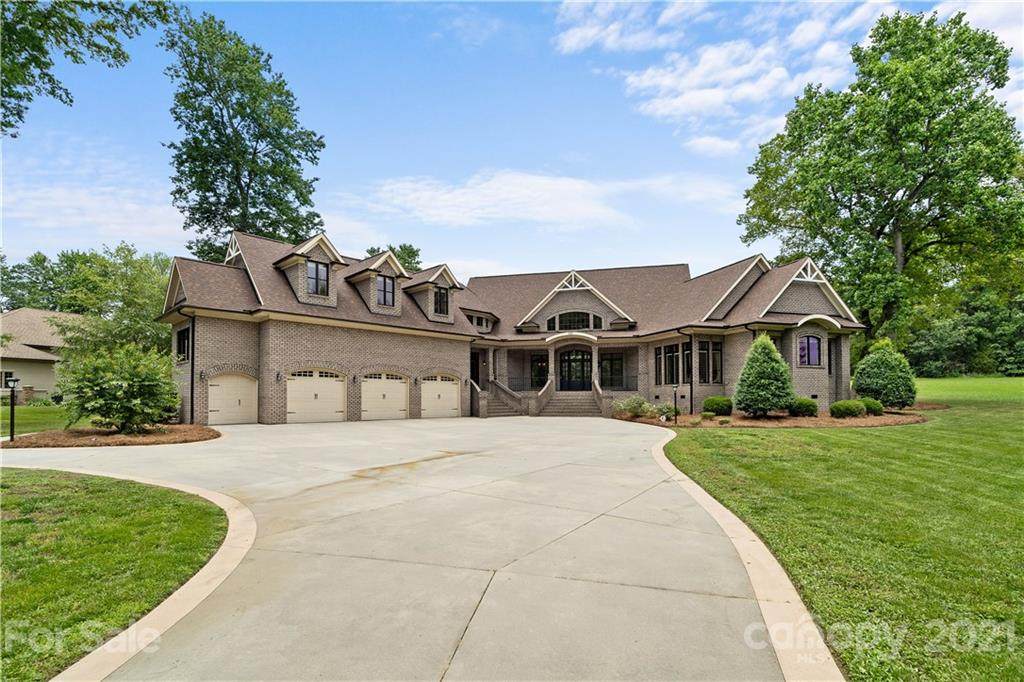 520 Riviera Drive - Photo 1