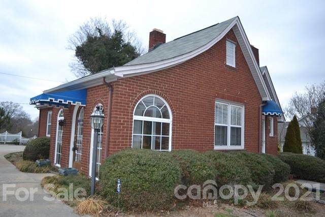 408 White Street - Photo 1