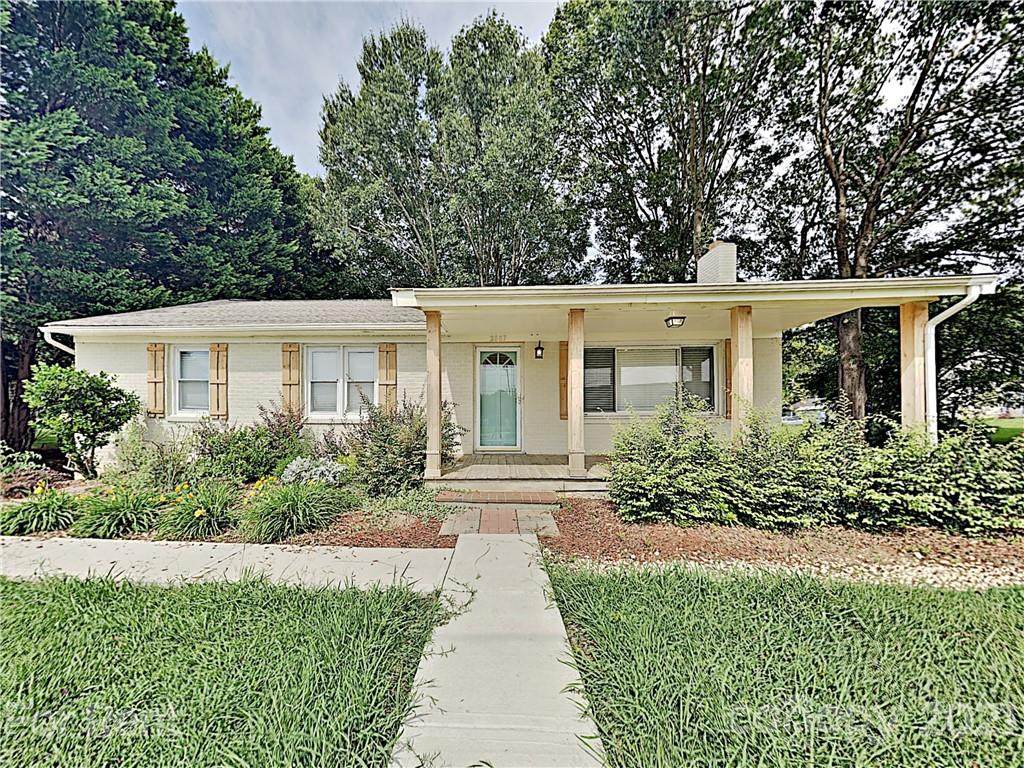 2807 Calvary Street - Photo 1