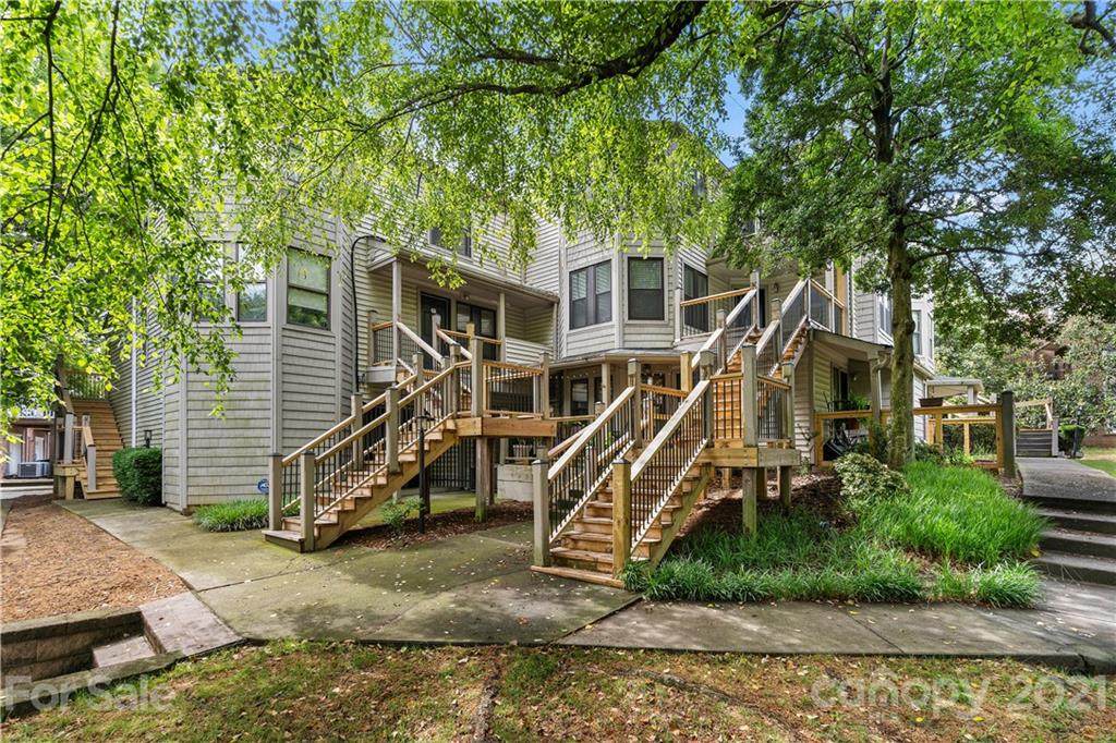 216 Clarkson Street - Photo 1