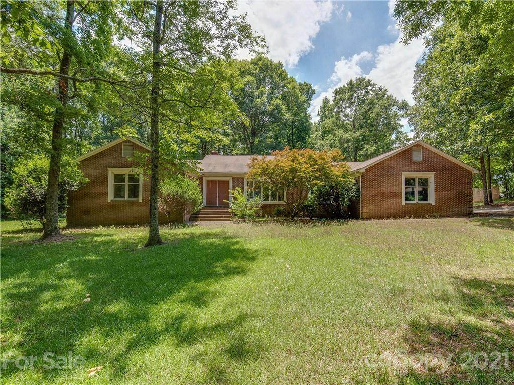 2718 James Hamilton Road - Photo 1