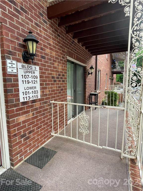 115 Carriage House Drive - Photo 1