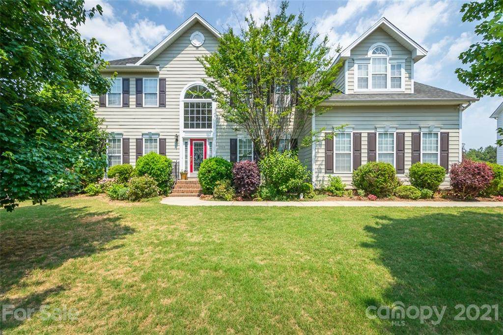 2223 Madeira Circle - Photo 1
