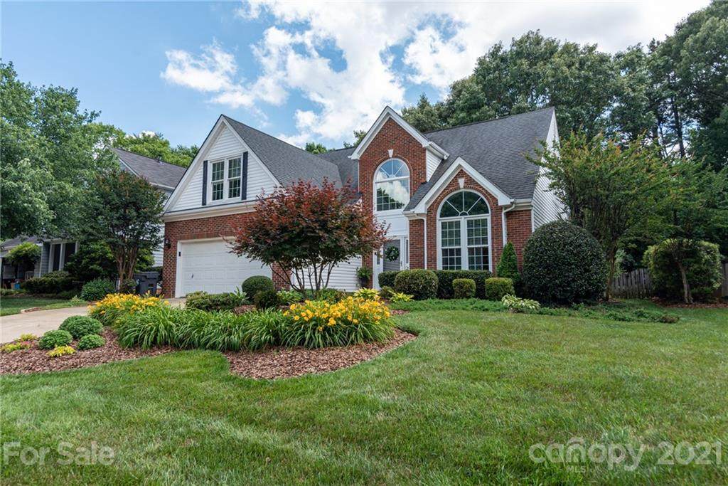 10106 Glencrest Drive - Photo 1