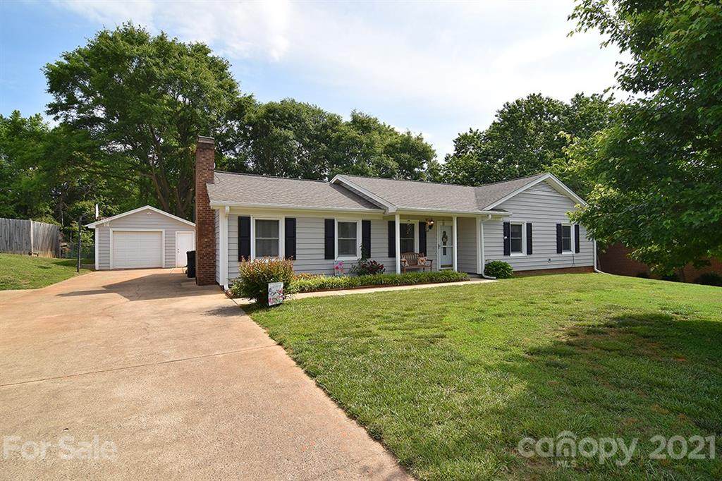 4622 Country Meadows Drive - Photo 1