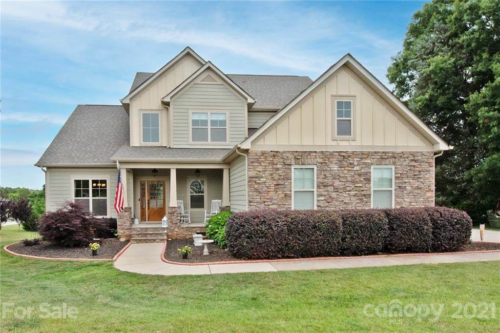 437 Castlegate Way - Photo 1