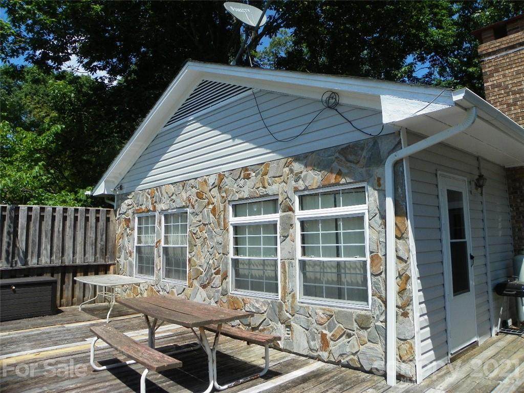482 Pinehaven Drive - Photo 1