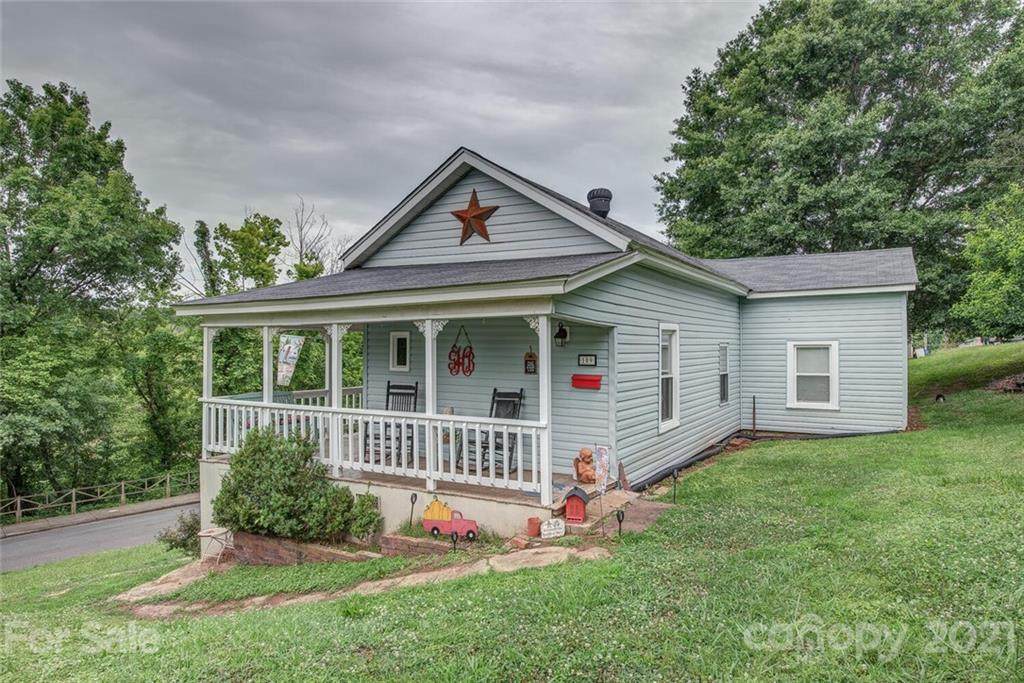 109 Riverside Drive - Photo 1