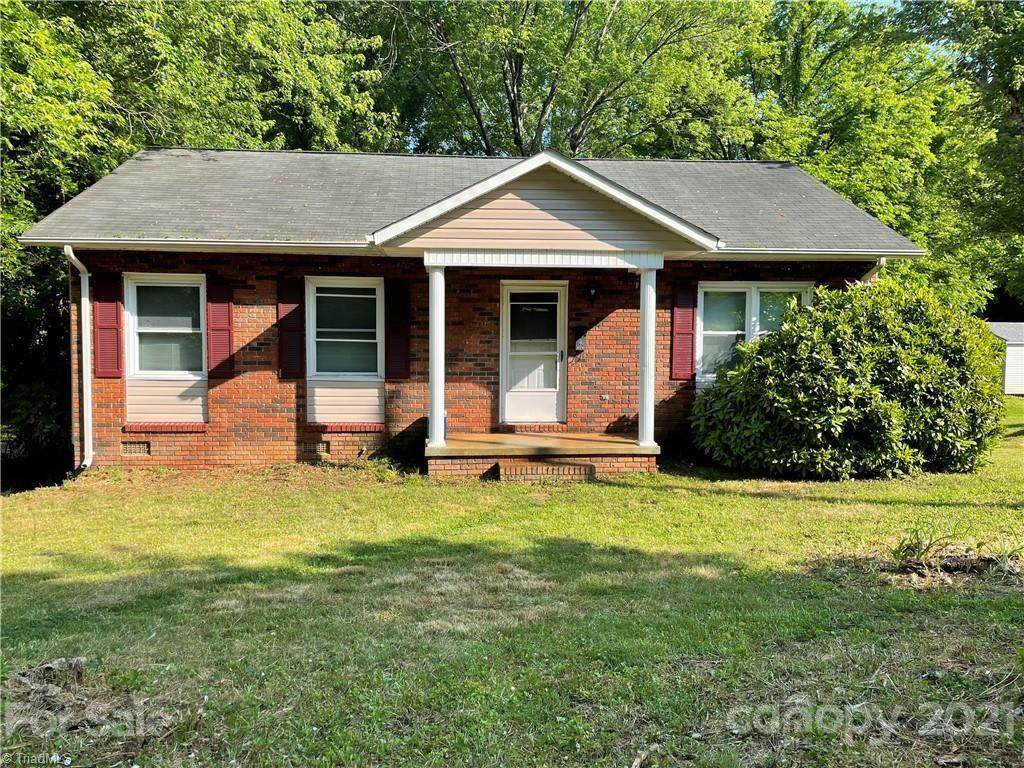 420 Spruce Extension - Photo 1