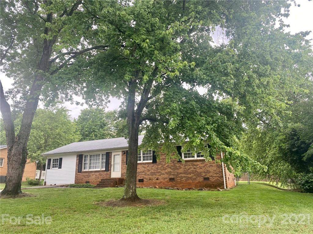 114 Redwood Lane - Photo 1