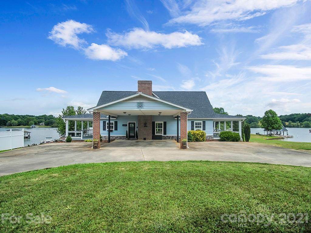 107 Lake Point Drive - Photo 1
