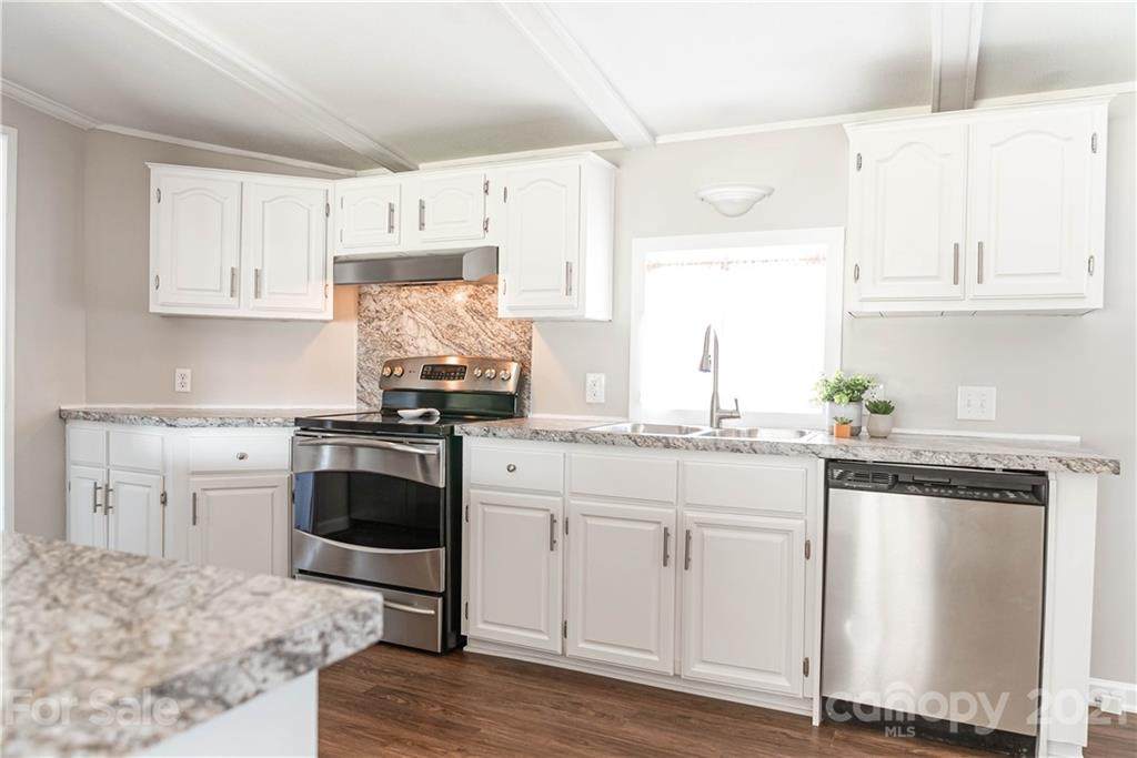 424 Stutts Road - Photo 1