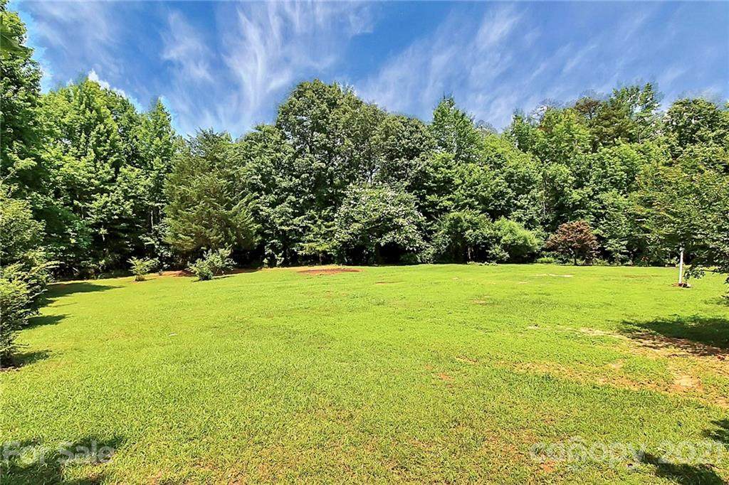 8805 Summerhill Drive - Photo 1