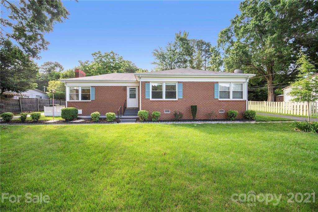 180 Beverly Drive - Photo 1
