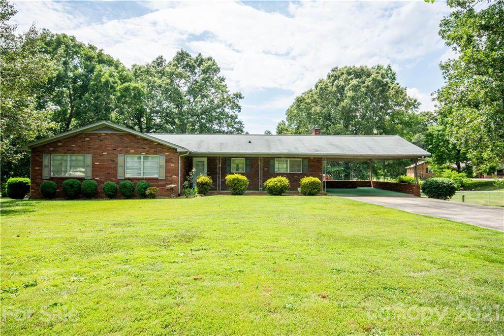 536 Elmwood Road - Photo 1