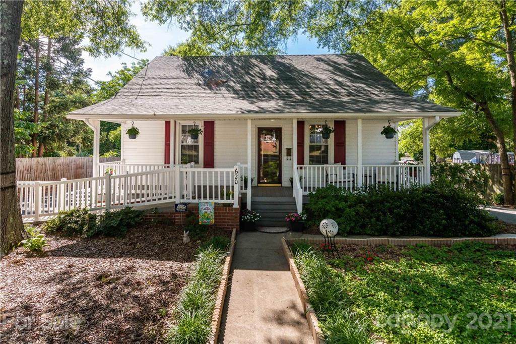 620 N Main Street - Photo 1