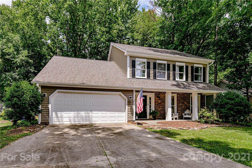2923 Summerland Drive - Photo 1