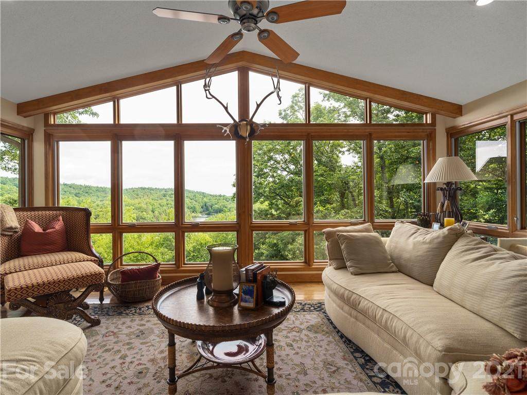564 Cheestoonaya Way - Photo 1