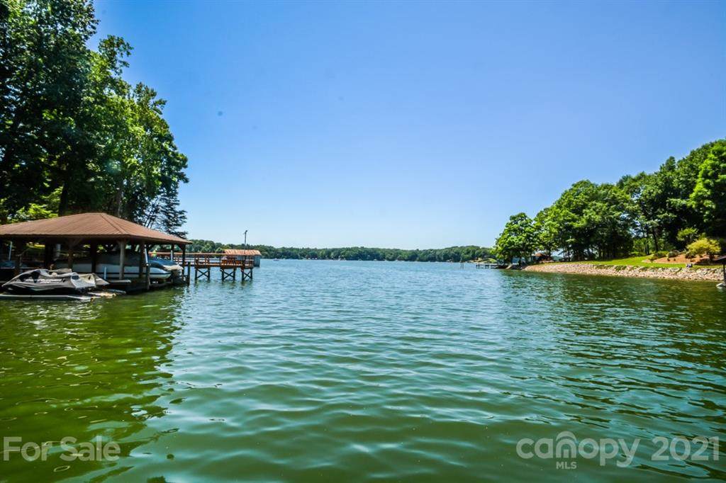302 Clark Cove Road - Photo 1