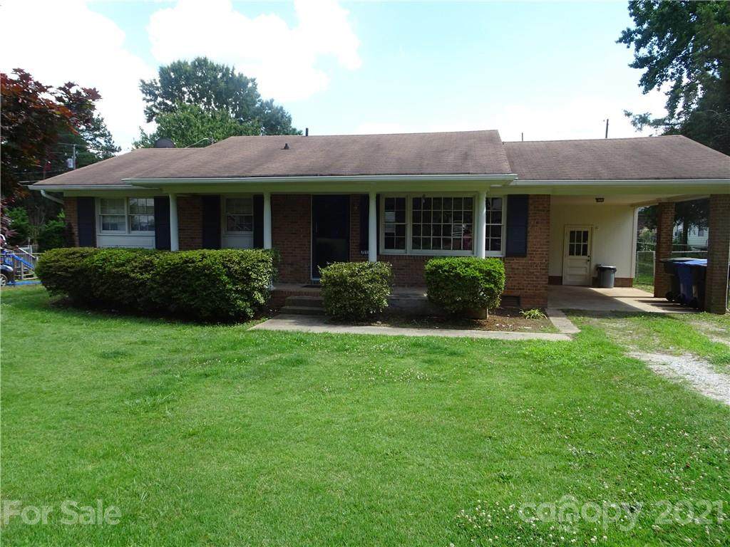 713 Brookwood Drive - Photo 1