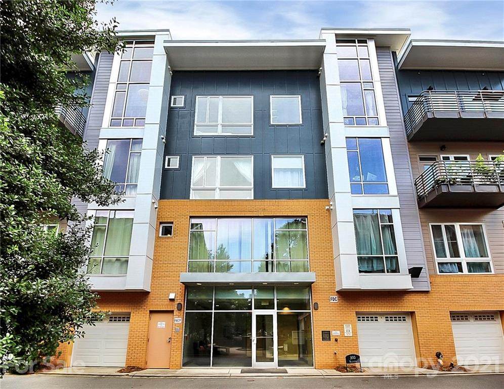 300 Magnolia Avenue - Photo 1