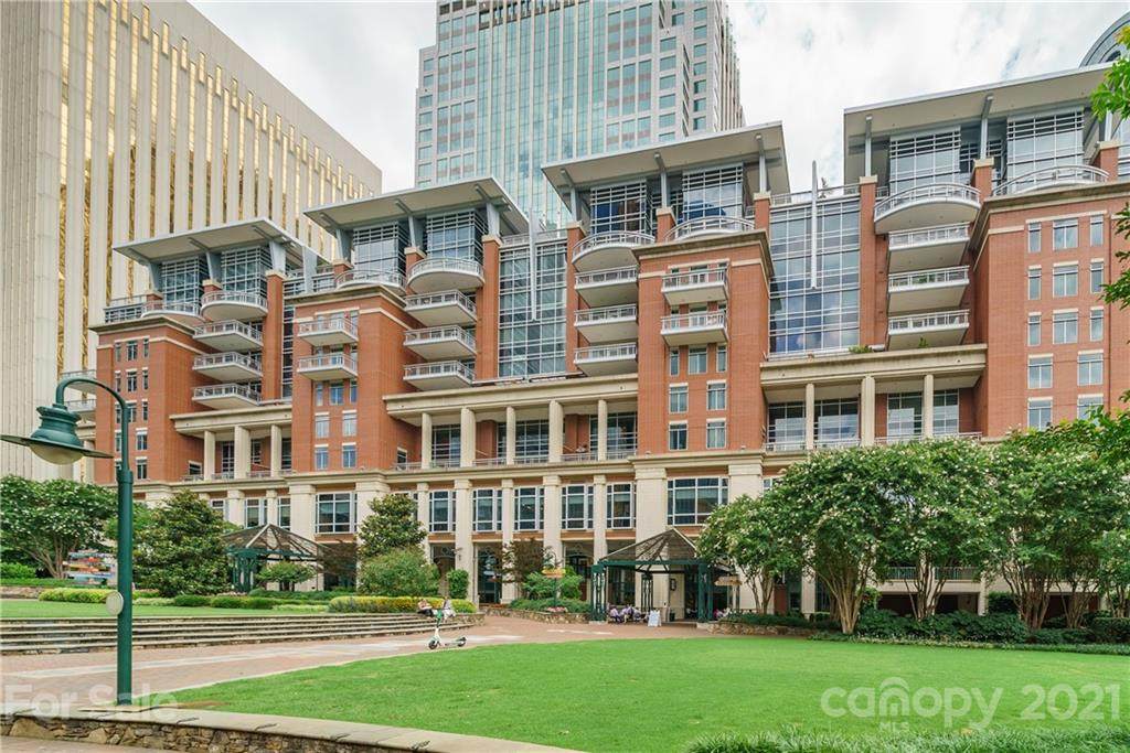 435 Tryon Street - Photo 1