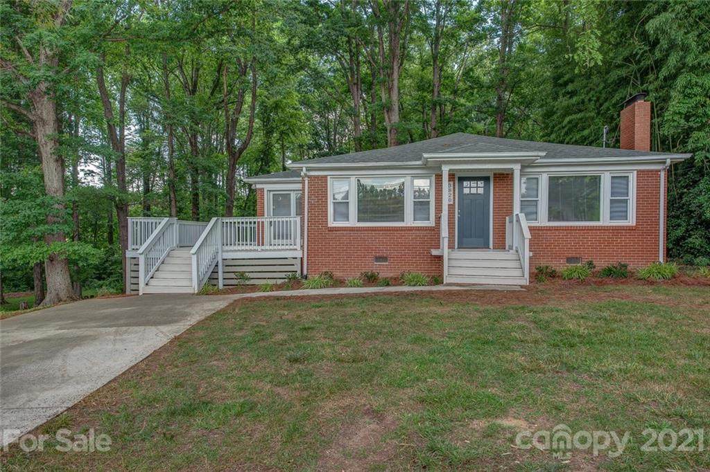 3820 Franklin Boulevard - Photo 1
