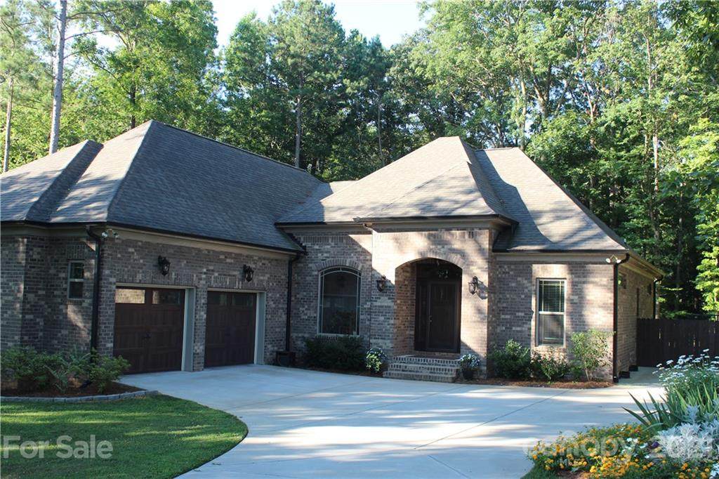 1914 Scuffle Hill Drive - Photo 1