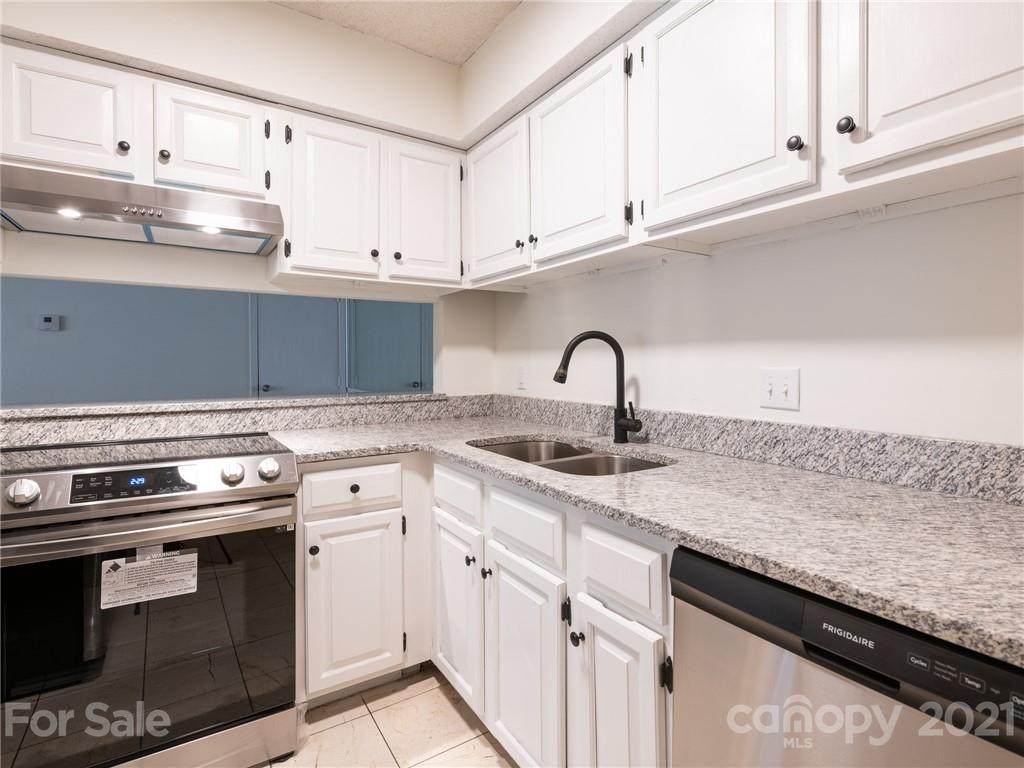 1604 Sharon Road - Photo 1