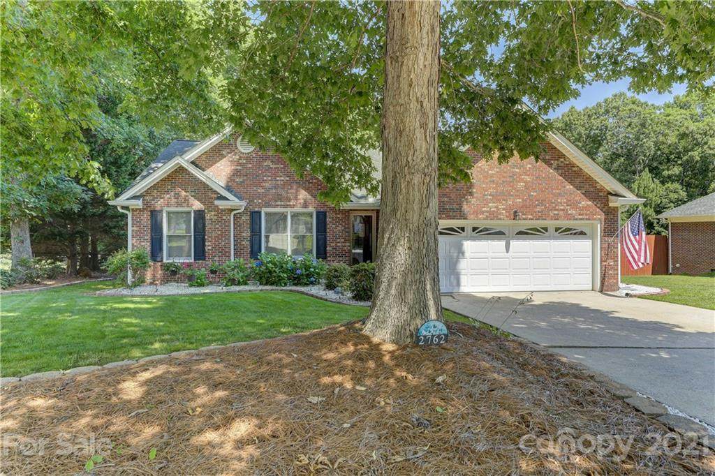 2762 Pine Knoll Court - Photo 1