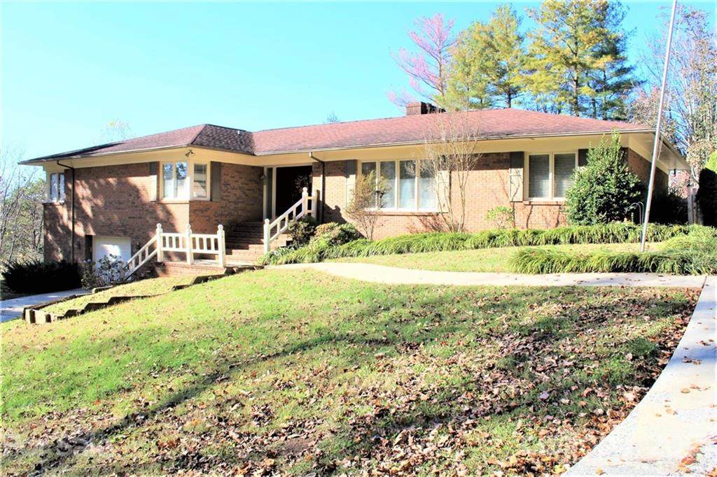 2930 Rockwood Drive - Photo 1