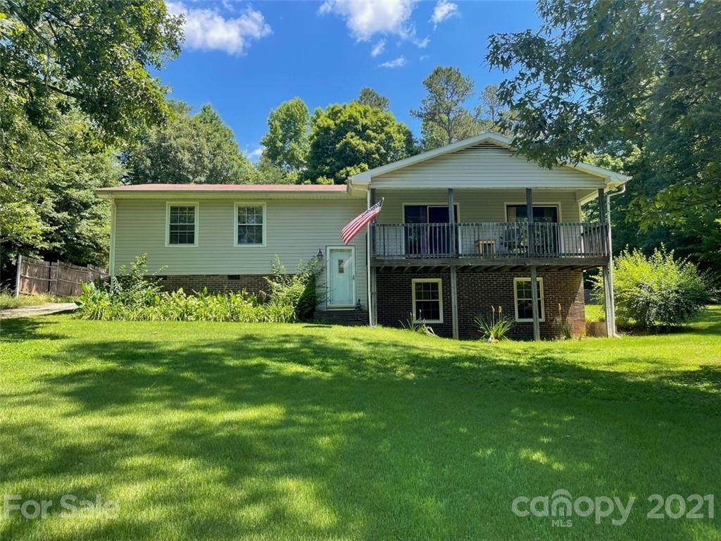 1005 Kelly Lane - Photo 1