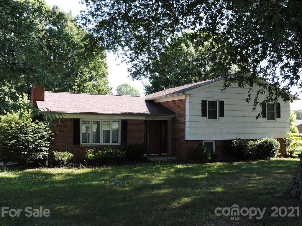 2451 12th Avenue Drive - Photo 1