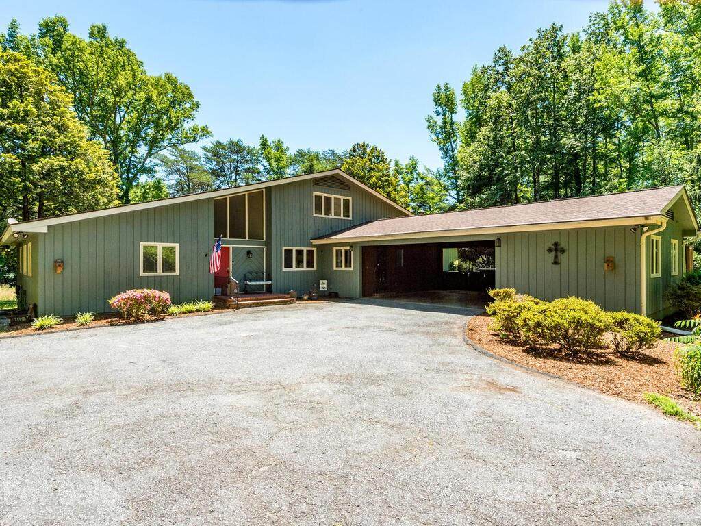 1032 Hooper Creek Road - Photo 1